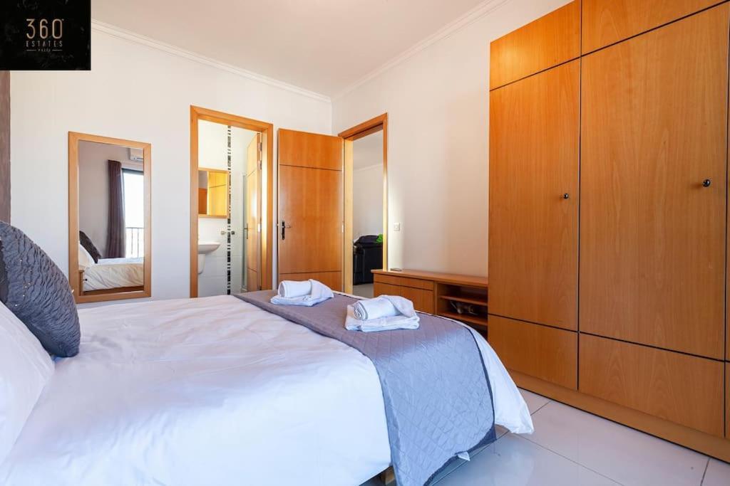 Comfortable Penthouse, Served With Lift, Wifi & Ac By 360 Estates 그지라 외부 사진